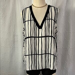 Worthington Black and White Grid Pattern Blouse